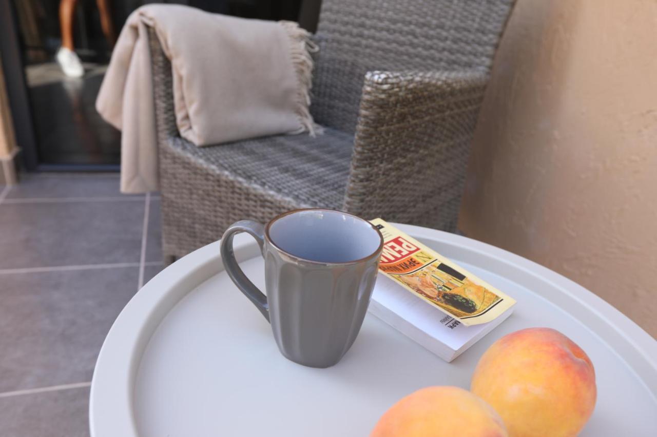 Hotelise I Bells-Of-Ireland Apartment Yerevan Bagian luar foto