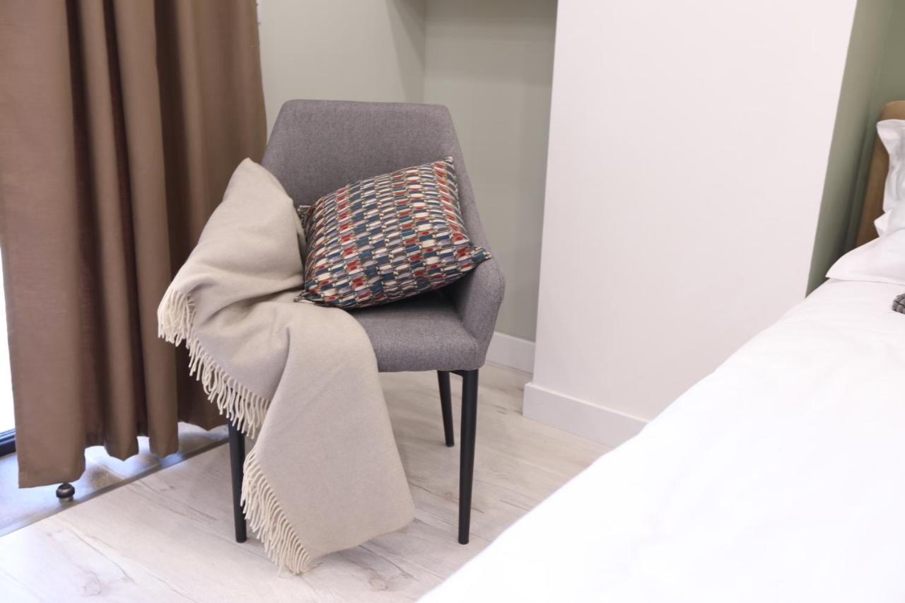 Hotelise I Bells-Of-Ireland Apartment Yerevan Bagian luar foto