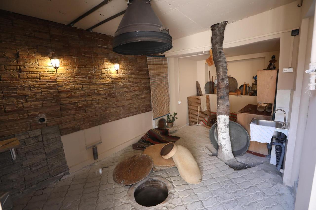 Hotelise I Bells-Of-Ireland Apartment Yerevan Bagian luar foto